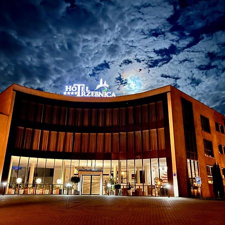 Hotel Trzebnica Exterior photo