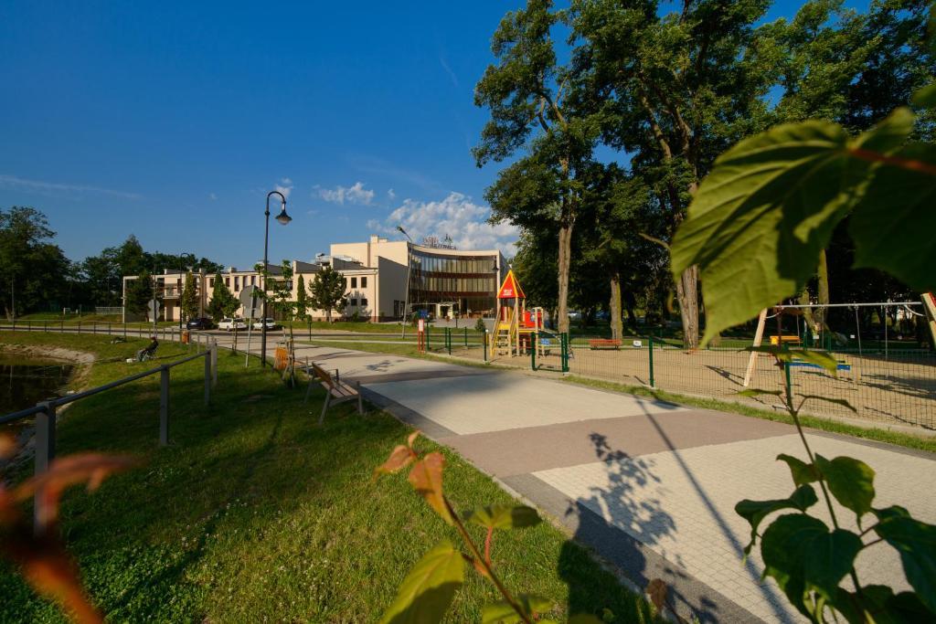 Hotel Trzebnica Exterior photo
